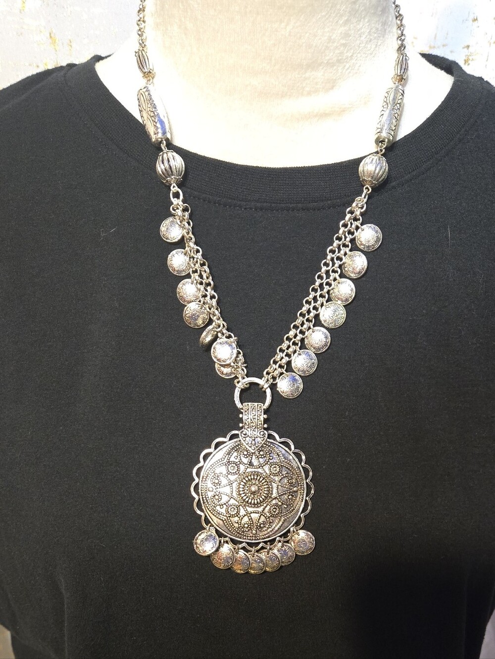 Avon Silver Tone Layered Coin Medallion Necklace
